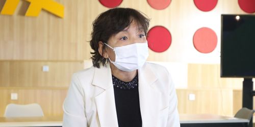 Э.Энхжаргал: Иргэд өөртөө шинжилгээ хийж, оношлохоо болих хэрэгтэй