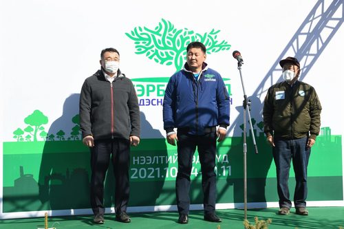 Ерөнхийлөгч У.Хүрэлсүх: Эх орноо ногоон Монгол болоосой гэж хүсэж байна