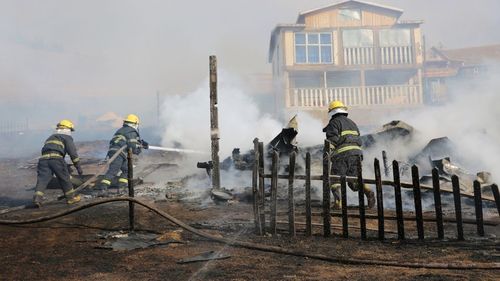 Айлын гэр шатаж, гурван настай хүүхэд энджээ