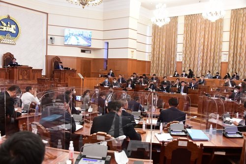 Тагнуулын байгууллагын хуулийг хаалттай хэлэлцэж байна