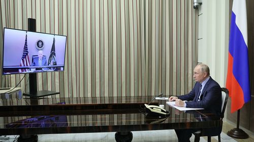 Байден: ОХУ Украин руу халдвал АНУ холбоотнуудын хамт шийдэмгий алхам хийнэ