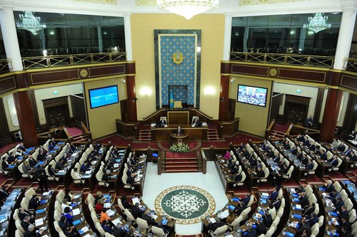 Казахстанд ХБИ-дийг квотоор парламентын бүрэлдэхүүнд багтаана