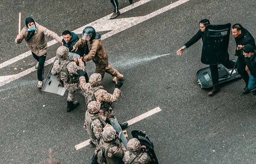 Токаев: Казахстаны үймээнийг мэргэжлийнхэн төлөвлөсөн