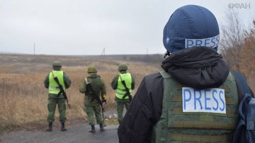 Украинд олон сэтгүүлч амиа алдаж, шархаджээ