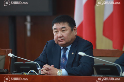 Д.Ганбат: Цалин, бараа бүтээгдэхүүний үнэ тэнгэр газар шиг байна
