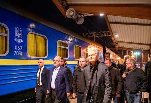 Польш, Литва, Латви, Эстонийн төрийн тэргүүнүүд Украинд очжээ