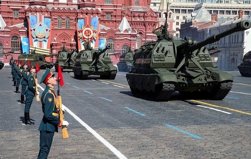 ОХУ-ын парадад энэ удаад цөөн хүн, техник оролцоно