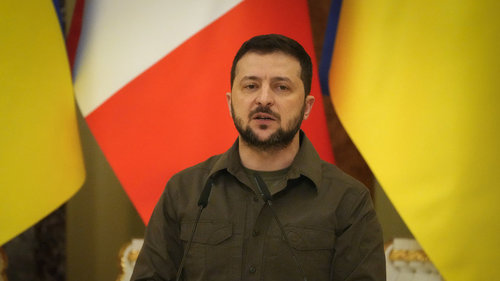 Зеленский: Цэргүүдээс өдөр бүр ялалт нэхэж, дарамтлах хэрэггүй