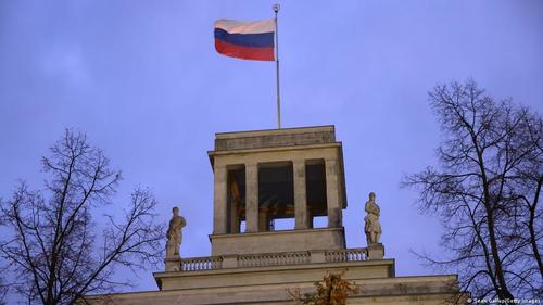 Дипломат дайн: Орос, Испани харилцан дипломатуудыг хөөв