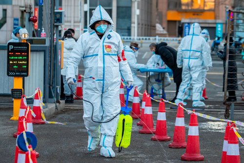 Өвөр Монголд халдварын дэгдэлт бүртгэгдэж, хязгаарлалтыг чангатгажээ