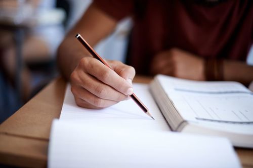 Оросын иргэд TOEFL шалгалт өгөх эрхгүй болов