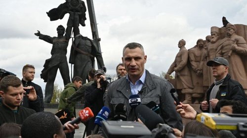Украинд Зөвлөлт, Оростой холбоотой гудамж, талбайн нэршлийг өөрчилжээ