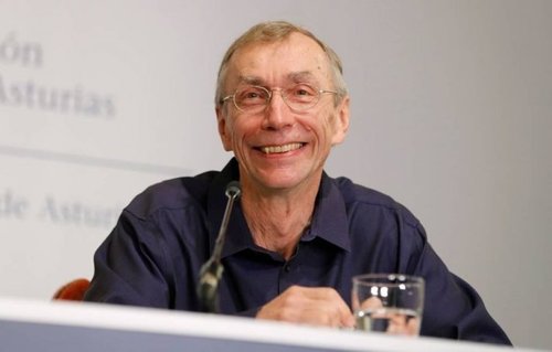 Нобелийн шагналыг Шведийн биологич хүртэхээр боллоо