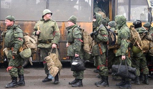 ОХУ-д хүнд гэмт хэрэгтнүүдийг цэрэгт дайчлахыг албан ёсоор зөвшөөрөхөөр зэхэж байна