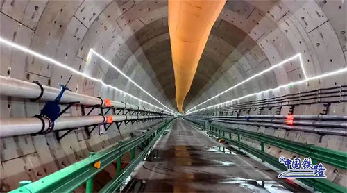 БНХАУ усан доогуур төмөр зам барина