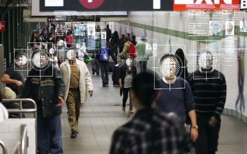 Метроноос фронт руу буюу ОХУ-д царай таних системийг ашиглан залуусыг мөшгөж байна