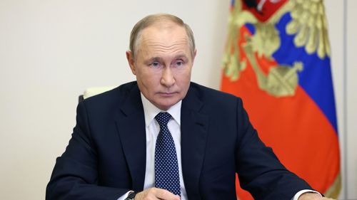 Дайны улмаас уналтад орсон аялал жуулчлалын салбараа сэргээхийн тулд ОХУ визгүй болно