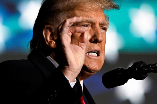 Трамп эсэргүүцэлд уриалав