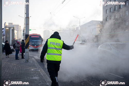 Дугаарын хязгаарлалтыг эсэргүүцсэн жолоочийг 250 мянган төгрөгөөр торгожээ