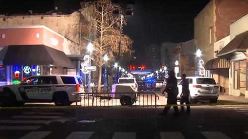 АНУ-д шинэ оны баяр тэмдэглэж байсан хүмүүс рүү гэмт этгээд гал нээжээ