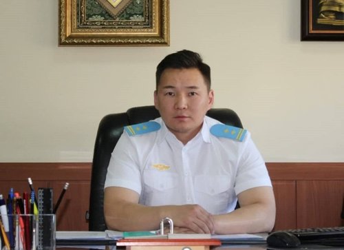 Гэрээс нь 7,3 тэрбум төгрөг олдсон С.Батдөлийг үргэлжлүүлэн хорихоор болжээ