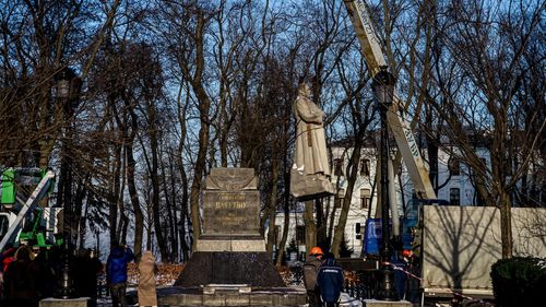 Зөвлөлтийн хөшөөг буулгах тухай хуулийг Эстонийн парламент баталжээ
