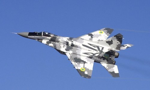 Польш Зөвлөлтийн үеийн МиГ-29 онгоцыг Украинд өгнө
