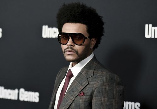 The Weeknd дэлхийн хамгийн алдартай уран бүтээлч болж Гиннессийн номонд бүртгэгдлээ