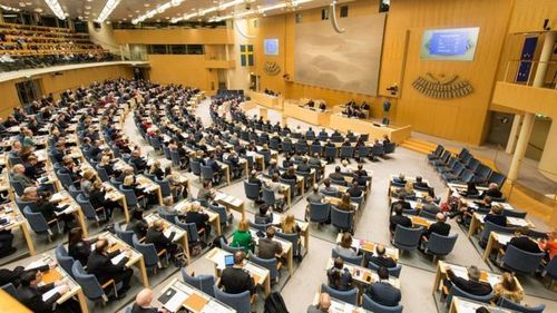 Шведийн парламентын гишүүд туслахгүй, иргэдийн төлөөлөгчид нь цалингүй ажилладаг