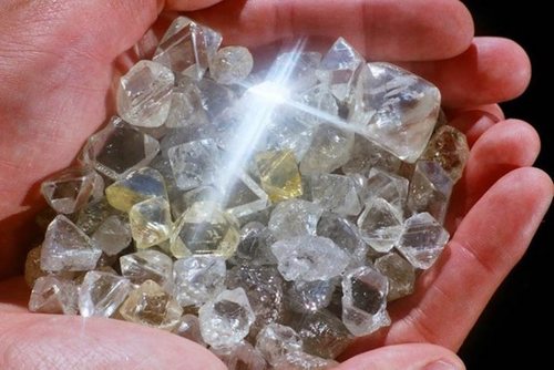 Их Британи, Европ Оросоос алмаз авахыг хориглоно