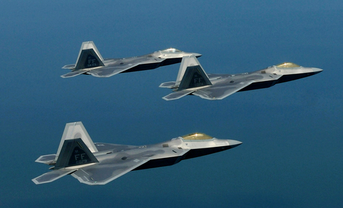 Пентагон Ойрх Дорнодод F-22 сөнөөгч онгоцууд байршуулжээ