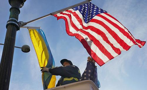 Пентагон Украинд үзүүлэх шинэ тусламжийн хүрээнд 55 хуягт машин өгнө