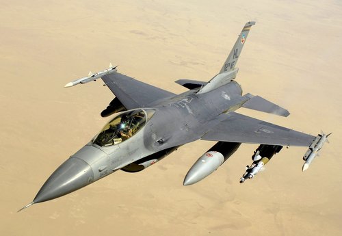 Кулеба: Украины нисгэгчдийг F-16 сөнөөгч дээр сургах ажил эхлээгүй