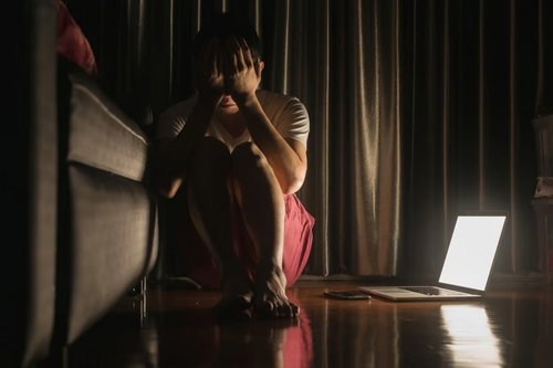Хятадад хичээлийн дарамтаас үүдэж амиа хорлох хүүхдүүдийн тоо нэмэгджээ
