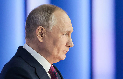 Хүчнийхэн Шойгуг халж, дайчилгаа зарлахыг Путинд санал болгожээ