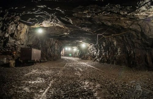 Уурхайд дэлбэрэлт болсны улмаас 11 хүн амиа алджээ