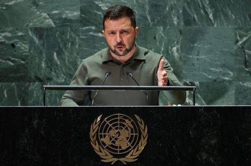 Украин дахь дайныг зогсоох хоёр нөхцөлийг Зеленский нэрлэжээ