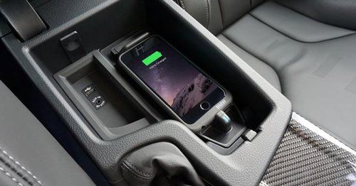 Шинэ iPhone гар утсыг машинд цэнэглэвэл эвдэрч болзошгүй