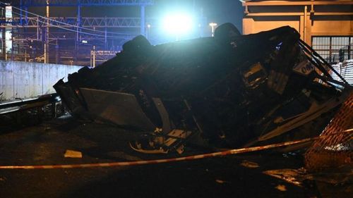 Венецэд автобус осолдож, 20 гаруй хүн амиа алджээ