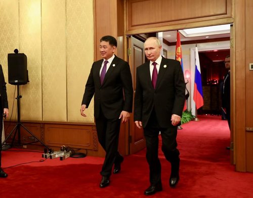 Ерөнхийлөгч У.Хүрэлсүх ОХУ-ын Ерөнхийлөгч В.Путинтэй уулзлаа