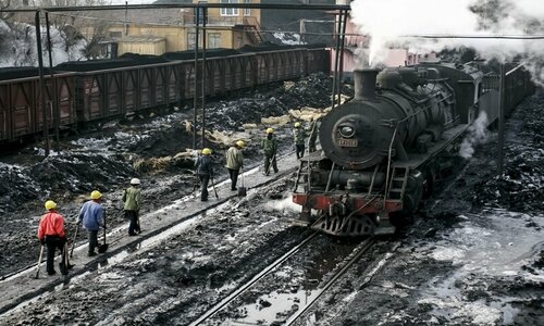 Хятадын нүүрсний уурхайд осол болж, 12 уурхайчин амиа алджээ