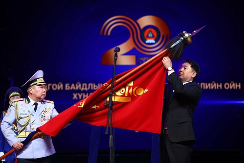 Онцгой байдлын ерөнхий газрыг Сүхбаатарын одонгоор шагналаа
