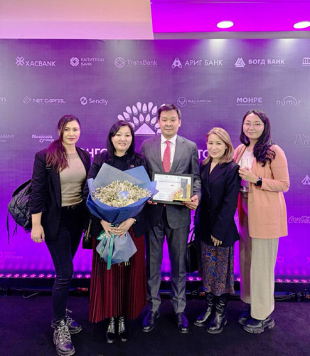 Монголын Ипотекийн Корпораци нь 2025 оны “Шилдэг ТоС санхүүгийн байгууллага”-аар шалгарлаа